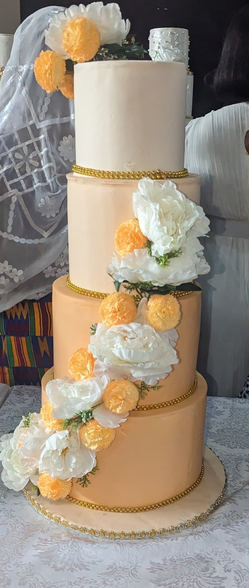 Detailed customized cake