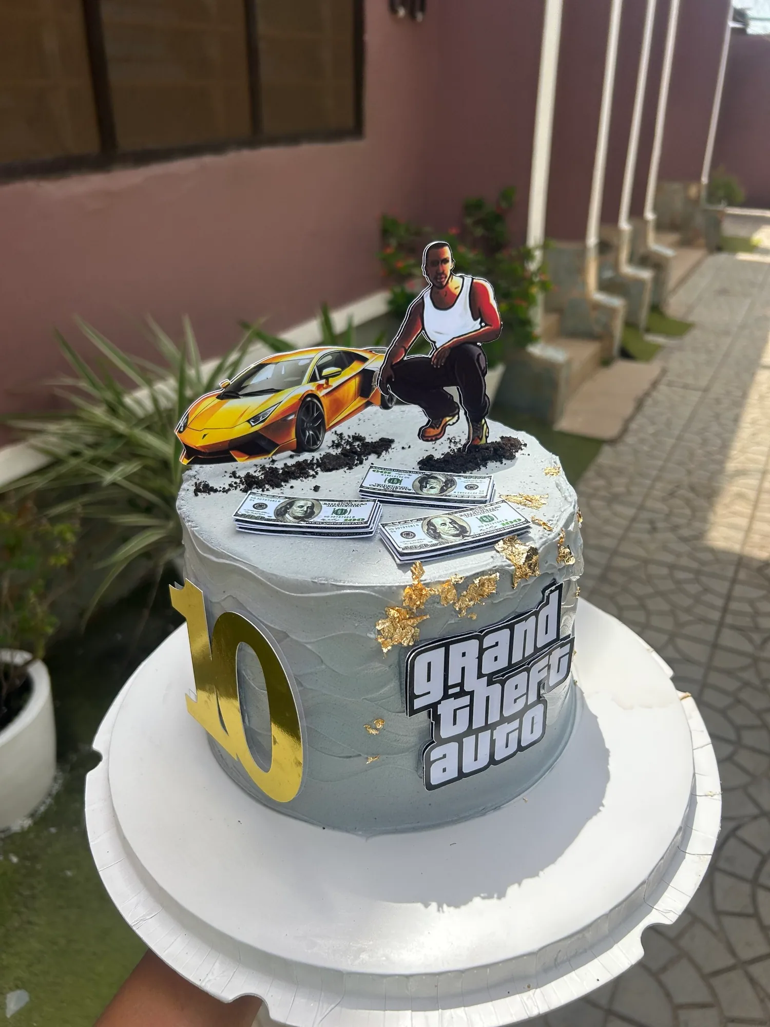 A GTA themed birthday cake