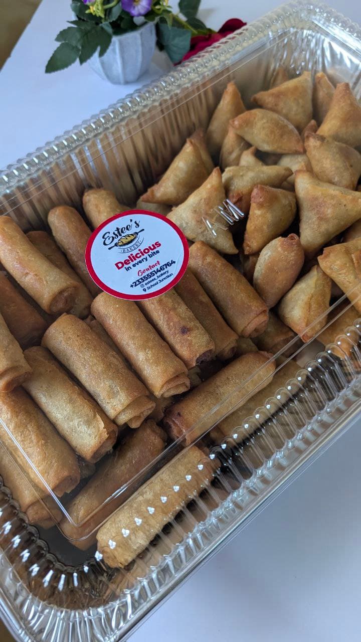 Fresh spring rolls and samosas